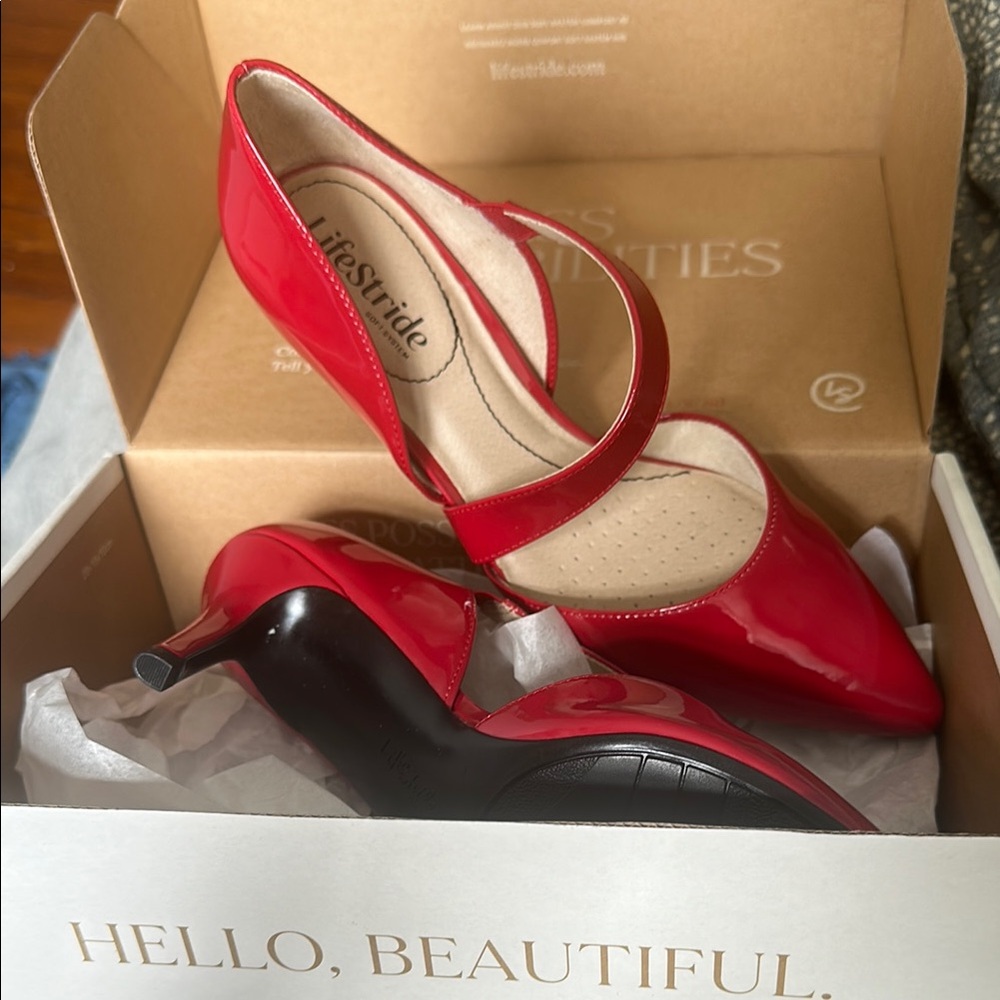 Life Stride Red Heels Classic Elegance new with box!!